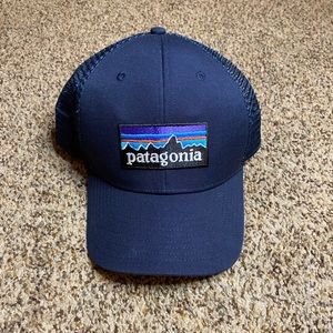 Patagonia P-6 logo trucker hat